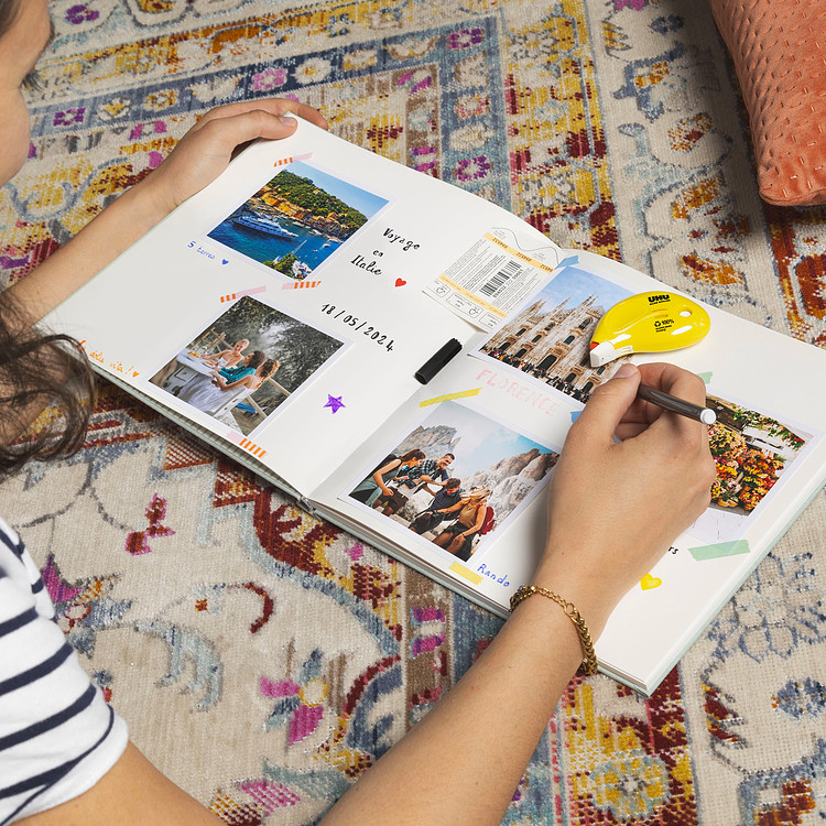 Travel scrapbooking photo album  Cheerz 2