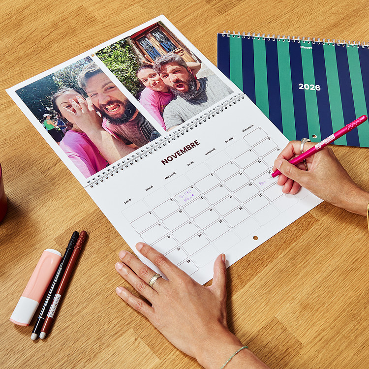 A4 Double-Page Calendar with gift pouch Cheerz 3