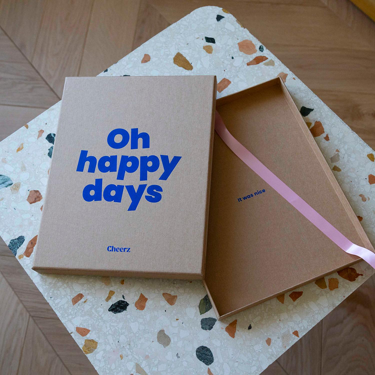 Álbum de fotos rígido y su caja regalo Cheerz 4