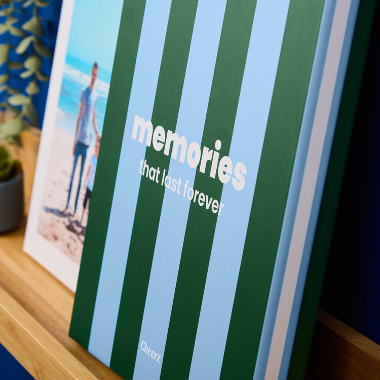 Hardcover Photo Album and its gift box Cheerz 6