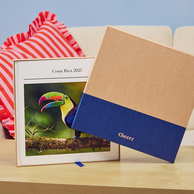 Álbum Grand Cuadrado - Apertura plana y su caja regalo