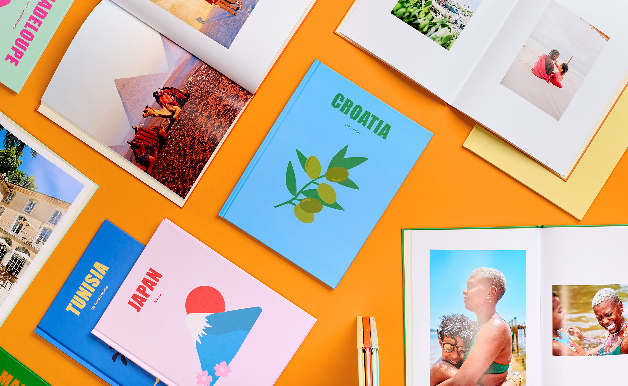 15 New Looks for Your Travel Albums!